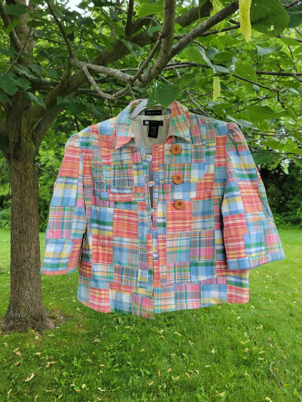 Colorful patchwork vintage spring/summer jacket. Size small.